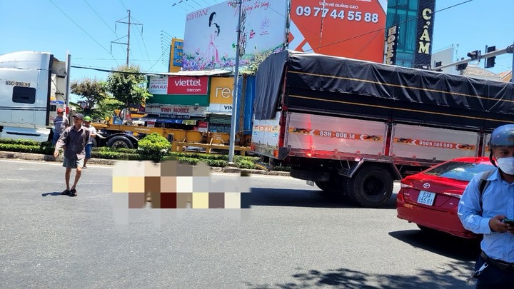 Tin tức tai nạn giao thông mới nhất ngày 26/3: Va chạm giữa xe tải và xe máy, nam thanh niên tử vong tại chỗ