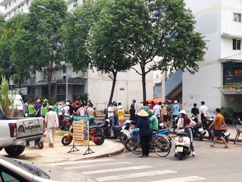 Bình Dương: Điều tra vụ người đàn ông nghi rơi lầu chung cư tử vong lúc sáng sớm