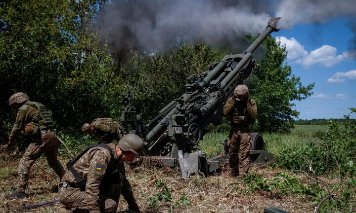 Ukraine tiếp tục nã pháo vào các khu định cư ở Donetsk