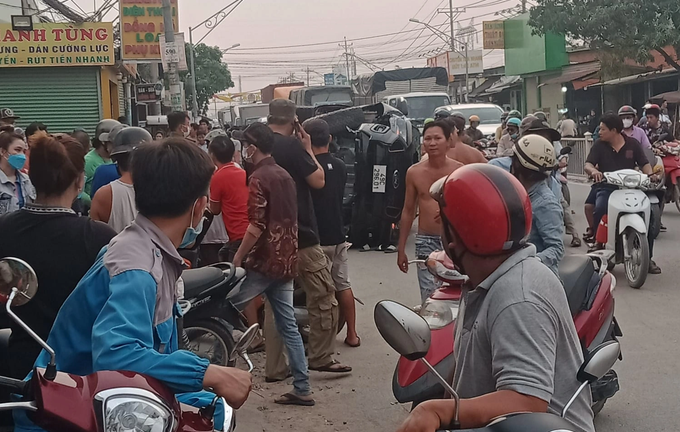 Ô tô nghi chở hàng cấm đâm thiếu tá công an cùng 2 người khác tử vong