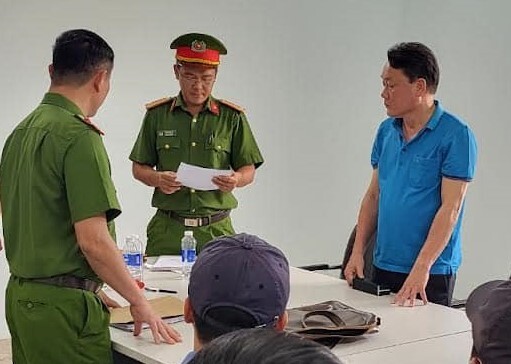 Gia Lai: Bắt giám đốc và phó giám đốc trung tâm đăng kiểm vì nhận hối lộ