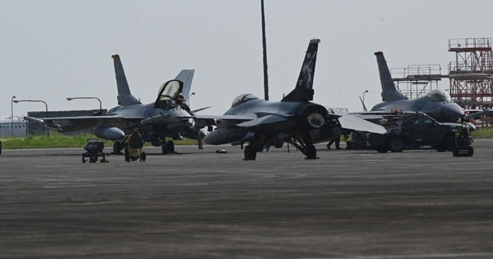 Lầu Năm góc tiết lộ kế hoạch huấn luyện phi công Ukraine lái tiêm kích F-16