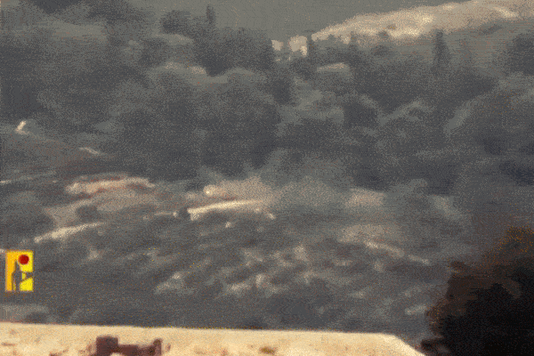 Clip: Tên lửa của Hezbollah khai hỏa, tiêu diệt xe bọc thép Israel