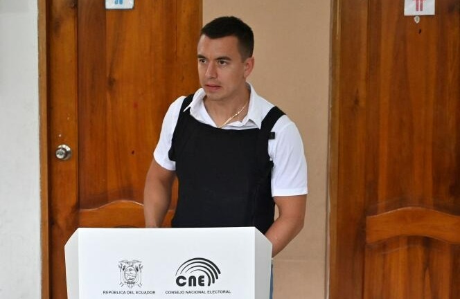 Ecuador có Tổng thống mới, là con trai của tỷ phú giàu nhất đất nước