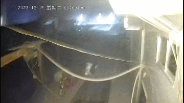 Clip: Khoảnh khắc động đất khiến 111 người thiệt mạng ở Trung Quốc xảy ra