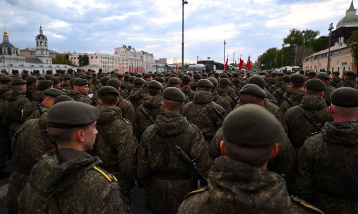 Nga triển khai gần 35.000 vệ binh quốc gia, đối đầu với du kích Ukraine