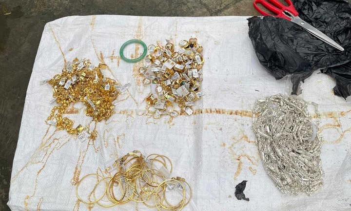 Đắk Lắk: Bắt đối tượng trộm tiệm vàng với thủ đoạn tinh vi, đem về nhà mẹ giấu 