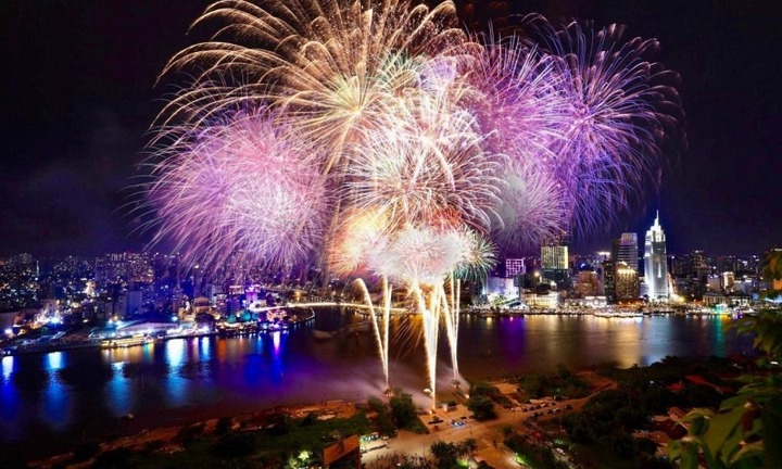 Tết Nguyên đán Giáp Thìn 2024, người dân TP.HCM ngắm pháo hoa ở những địa điểm nào?