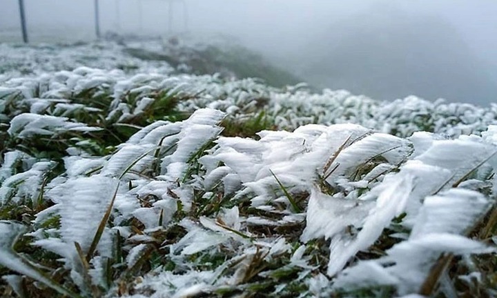 Không khí lạnh tăng cường đổ bộ, miền Bắc tiếp tục