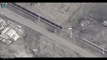 Ukraine tung video phá hủy bệ phóng UAV di động của Nga