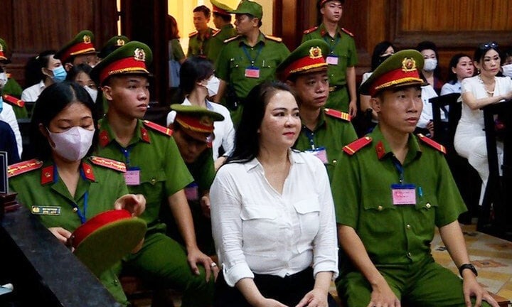 Vì sao hoãn phiên tòa phúc thẩm liên quan đến bà Nguyễn Phương Hằng?