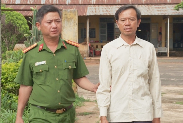 Đắk Lắk: Tạm giữ người đàn ông dùng gậy đánh gục hàng xóm