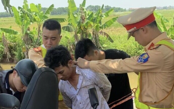Thái Bình: Bắt khẩn cấp đối tượng nghiện ma túy, lừa đi xe ôm để cướp xe máy