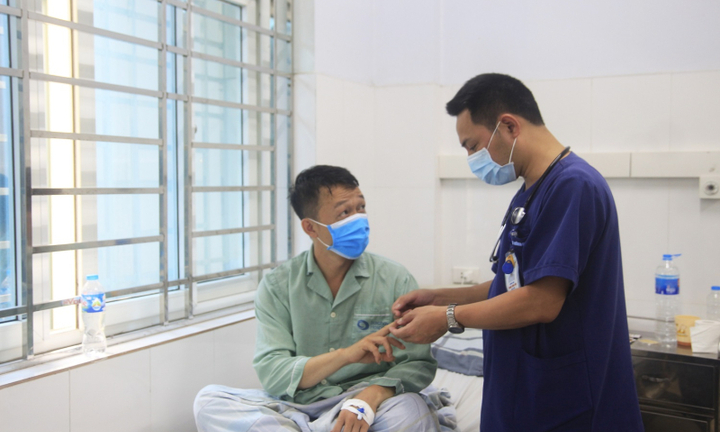 Quảng Ninh: Người đàn ông mắc bệnh hiếm sau khi bị mèo cào