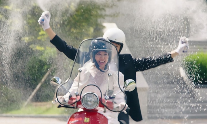 Hari Won bất ngờ trở lại với hình ảnh cô dâu xinh đẹp