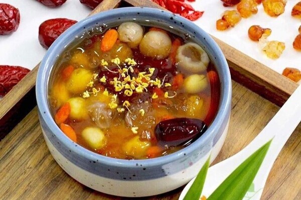 Công thức làm chè dưỡng nhan thanh nhiệt cơ thể