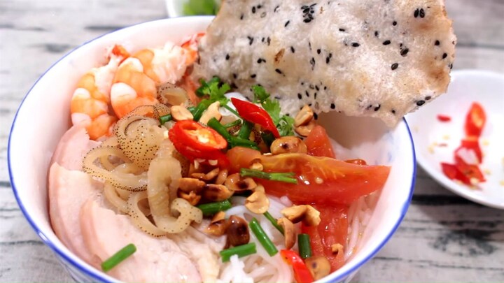 Công thức làm món bún sứa nước lèo thơm ngon bắt miệng thích hợp cho thời tiết hè nắng nóng