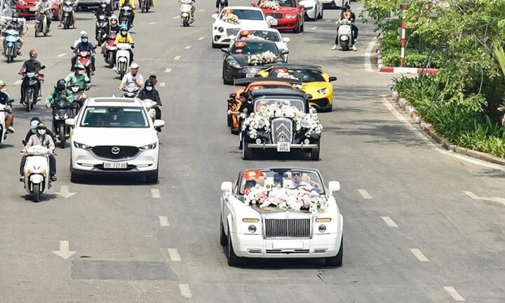 Choáng ngợp với dàn siêu xe rước dâu hàng trăm tỷ trong đám cưới thiếu gia nhà Bảo Tín Mạnh Hải