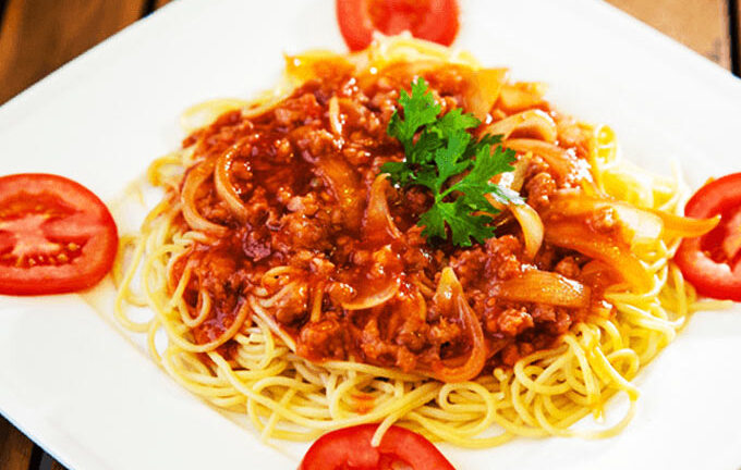 Công thức làm mỳ ý sốt bò bằm vạn người mê