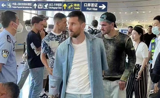 Lợi dụng sức hút của Messi nhiều nhóm lừa đảo ở Trung Quốc đã tung ra dịch vụ uống rượu với Messi giá 42.000 USD