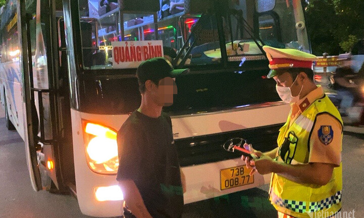 Tài xế xe khách dương tính với ma túy đá