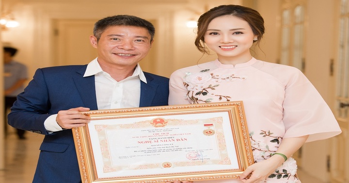 Dân tình lo lắng sau dòng trạng thái của Bà xã NSND Công Lý