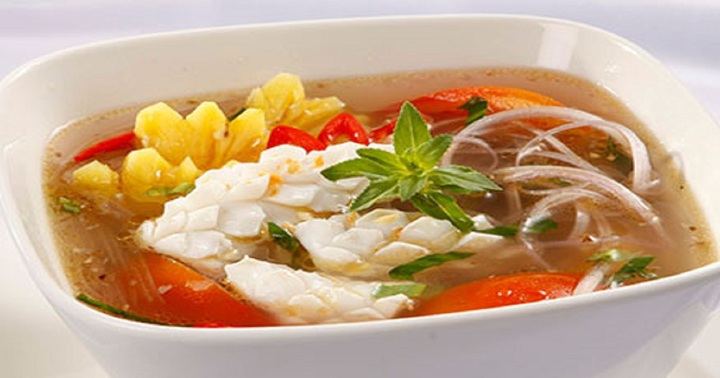 Bật mí công thức làm món canh mực nấu chua thanh mát, cực đơn giản cho gia đình