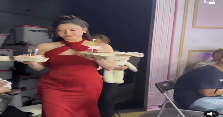 Mặc váy lụa dính người: Bụng siêu mẫu cũng tròn ủng, 