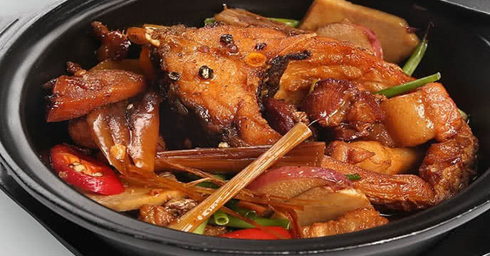 Món ngon mỗi ngày: Công thức nấu cá trôi kho riềng nghệ thơm ngon đậm đà ngày lạnh