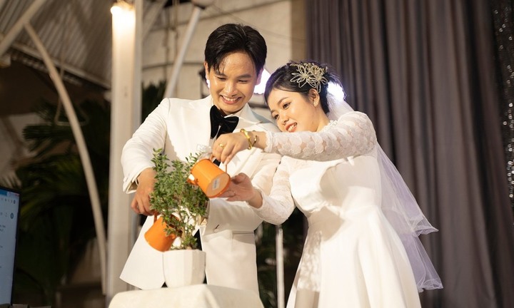 Đám cưới gây xôn xao cộng đồng mạng khi thay thế rượu bia bằng loại thức uống này