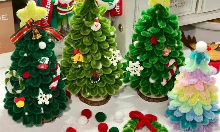 Trào lưu làm cây thông Noel bằng kẽm nhung đang 