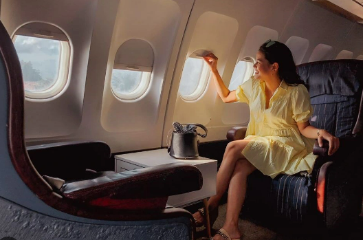 Nam tiếp viên hàng không lý giải lý do vì sao không nên uống cà phê trên máy bay