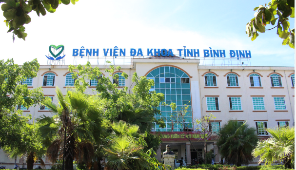 Bình Định: Bé trai  11 tuổi bị thương nặng do nổ pin