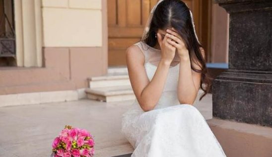 Đi làm đăng ký kết hôn, cô gái phát hiện bí mật động trời chồng luôn che giấu