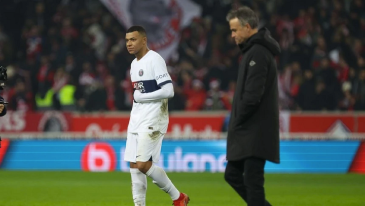 HLV Luis Enrique nói gì trước tin đồn bất hòa với thủ quân Kylian Mbappe? 