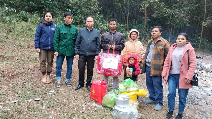 Quảng Bình: Đốt củi sưởi ấm trong đêm, không may lửa bén gây cháy trụi căn nhà