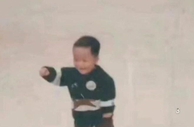 Dù bị bỏ rơi ngoài bãi rác nhưng nam thanh niên vẫn quyết tâm tìm lại bố mẹ ruột vì biến cố này