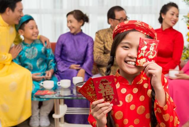 Vì sao có tục lì xì trong ngày đầu Xuân năm mới?