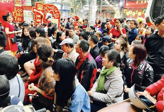 Thực hư về quan niệm “mua vàng ngày Thần Tài sẽ đem lại may mắn cả năm”