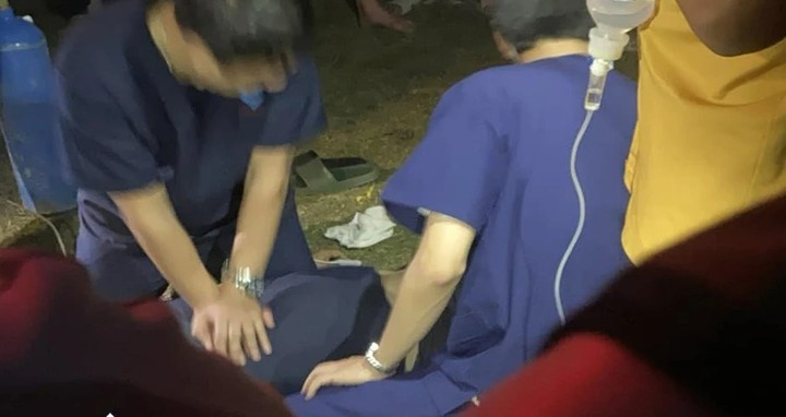 Đang chơi đá bóng, người đàn ông tử vong do đột quỵ não 