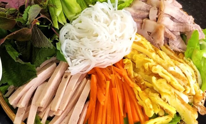 Công thức làm món gỏi cuốn thập cẩm cả nhà ai cũng mê
