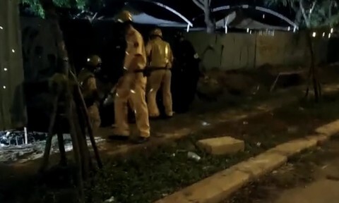 Bị CSGT vây bắt, nhóm