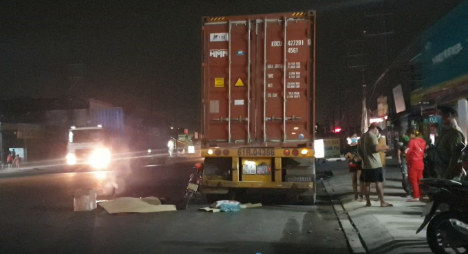Tin tức tai nạn giao thông ngày 21/6: Tông vào đuôi container, người đàn ông tử vong tại chỗ