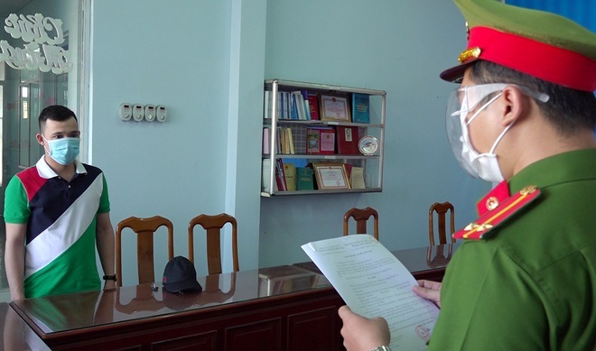 Tin tức pháp luật ngày 29/7: Thanh niên đâm trọng thương người khác vì một cái nhìn