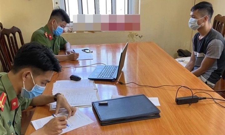 Tin tức pháp luật ngày 1/8: Tung tin 4 người hàng xóm mắc COVID-19, thanh niên nhận 