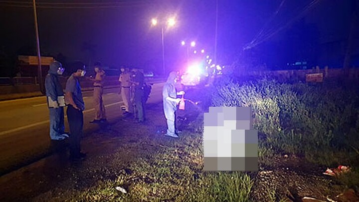 Vụ 2 thanh niên khiêng người bị tai nạn tử vong vào lề rồi trộm xe máy: Camera ghi lại gì?