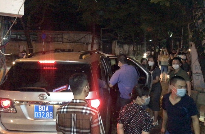 Khám xét nhà riêng của nguyên Trưởng Công an quận Tây Hồ