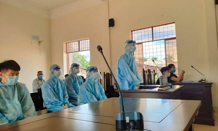 Nhóm thiếu niên lĩnh án tù vì chém người trọng thương do mâu thuẫn từ Facebook