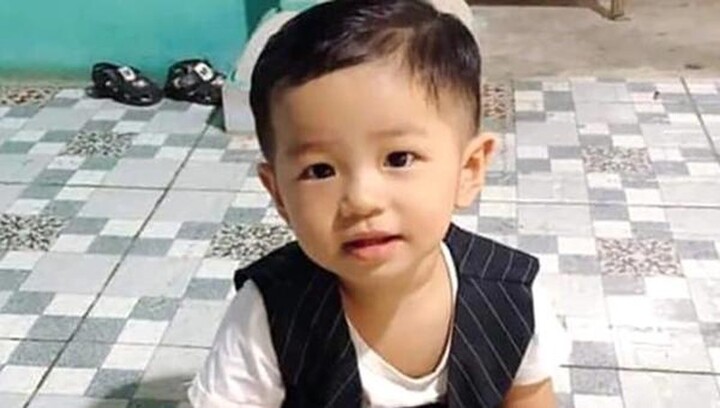Bình Dương: Công an phát thông báo tìm kiếm bé trai 2 tuổi mất tích khi chơi trước nhà