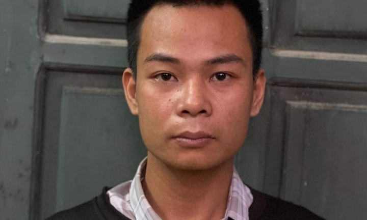 Hà Nội: Thanh niên 29 tuổi khống chế nhân viên thu ngân cửa hàng điện thoại, cướp hơn 50 triệu đồng